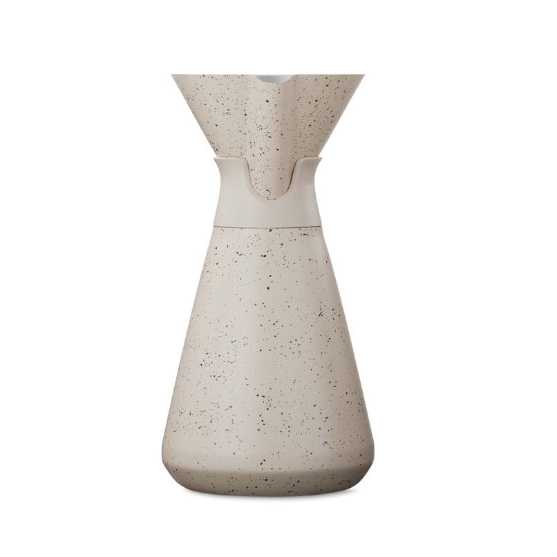 new-standard-carafe-f5 WebPDP-33oz_New_Standard_Carafe_Desert_Tan_Speckle_Studio__CAR1SVOS224_270.jpg