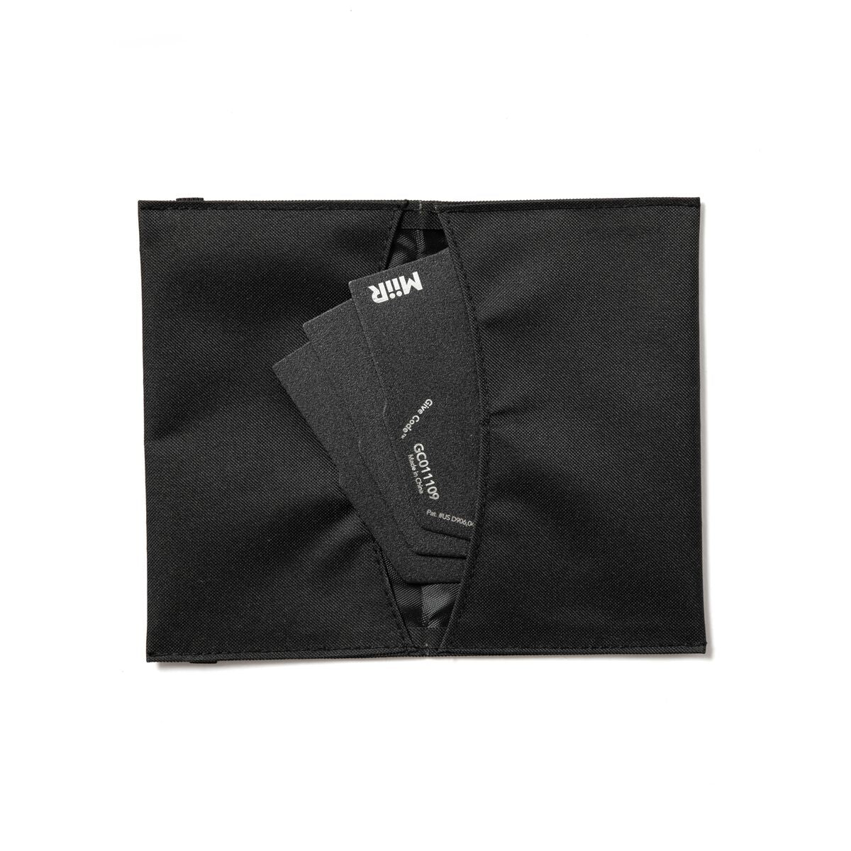 pourigami-w7 WebPDP-Pourigami_Black_Case__POG2SN00002_Studio_Open.jpg