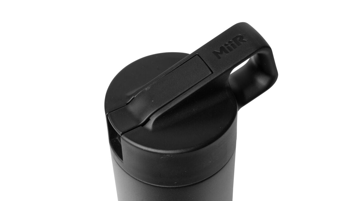 straw-bottle-k9 WebPDP-Straw_Lid_2_Black_Studio_0221_45deg_Closed__WMB1SL20002.jpg